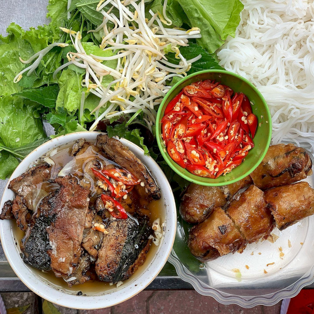 Bún chả Tuyết Hàng Than
